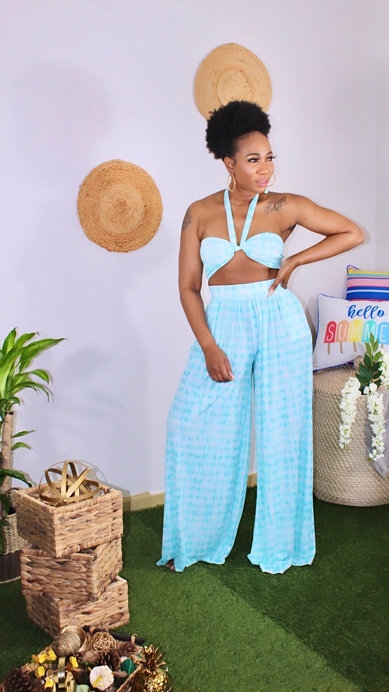 STRAPELESS TWO PIECE SET MUTI TIE , ANTS ARE HIGH WAISTED WIDE LEG WITH POCKETS